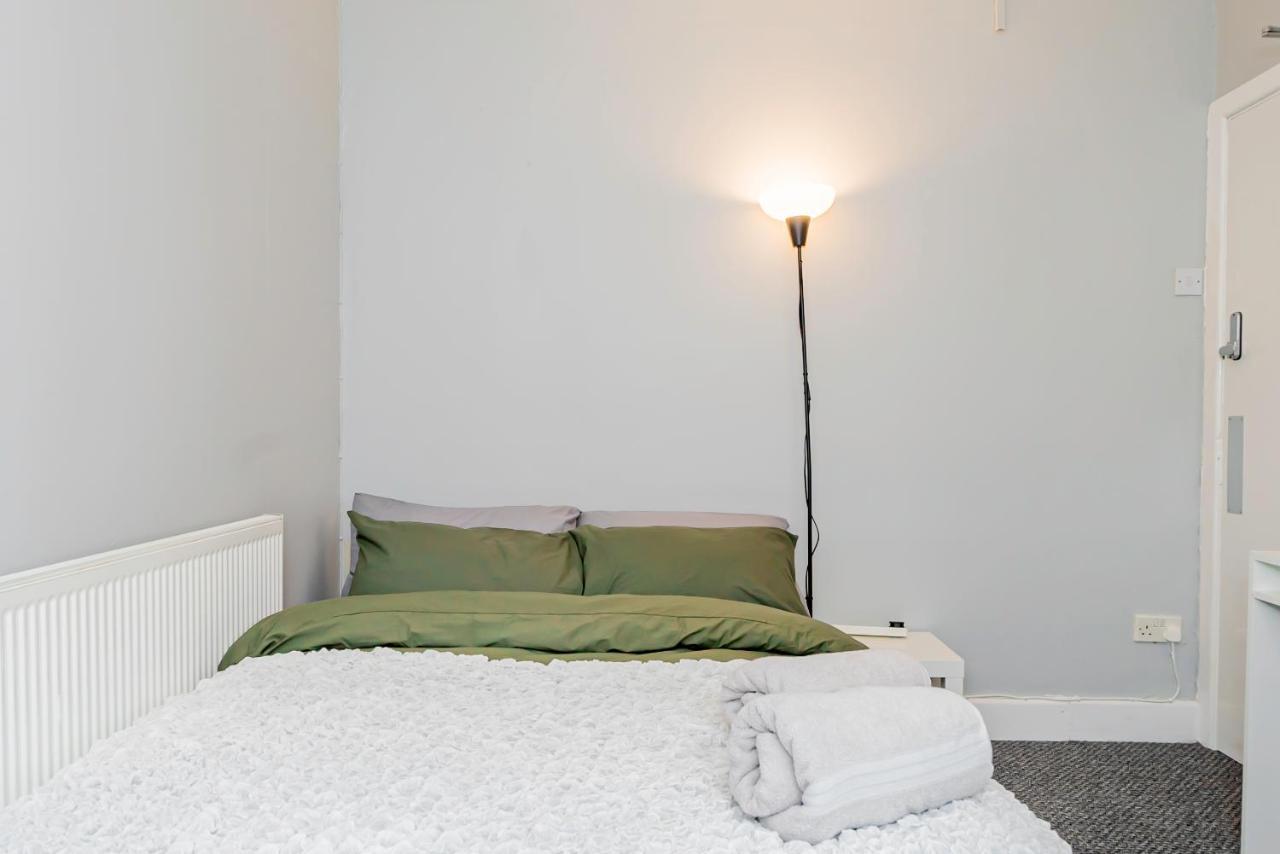Double Room with Shared Bathroom,1381487030:JPEG