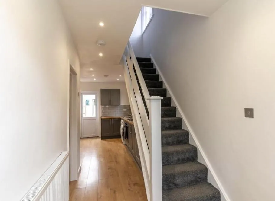 HOME FROM HOME - 3 beds, parking, virgin wifi, modern home-1