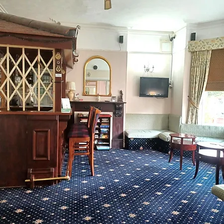 Hunters Lodge Guest House-2