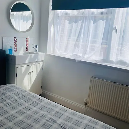 Circle Guest House Bed Only-2