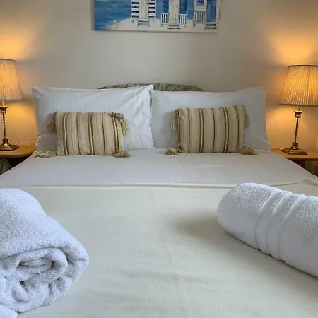Rivendell Guest House-3